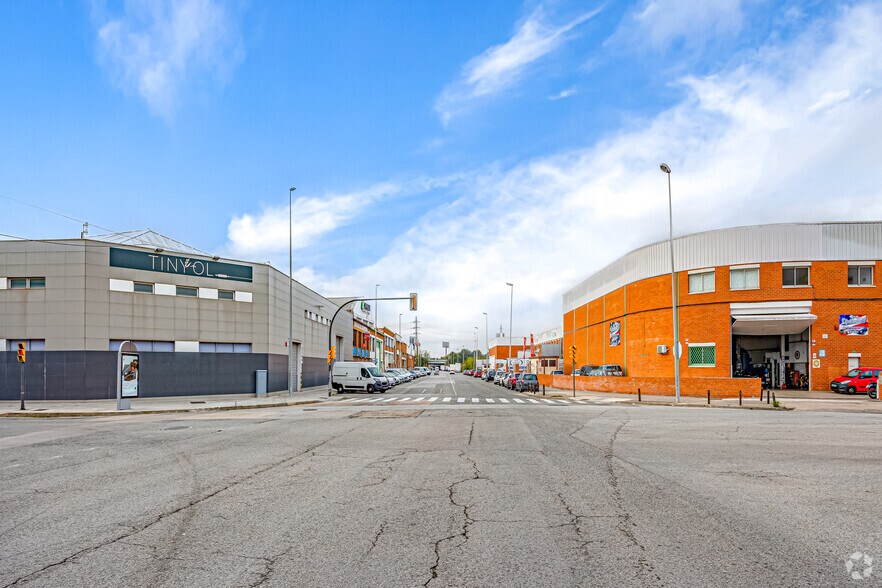 Industriel/Logistique dans L'Hospitalet de Llobregat, Barcelona à louer - Photo de l’immeuble – Image 2 sur 4