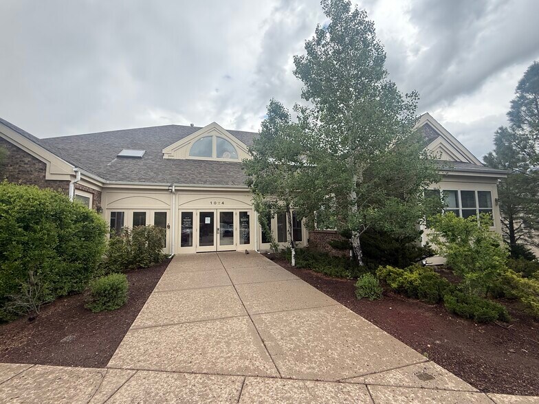 1024 N San Francisco St, Flagstaff, AZ à louer - Photo de l’immeuble – Image 3 sur 23