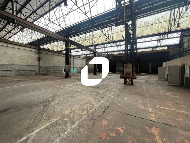 Plus de détails pour Local d'activités à louer