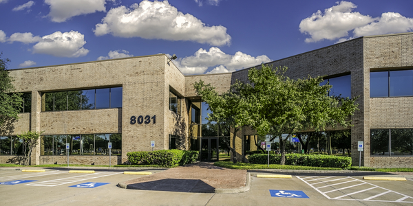 8031 Airport Blvd, Houston, TX à louer Photo de l’immeuble– Image 1 sur 5