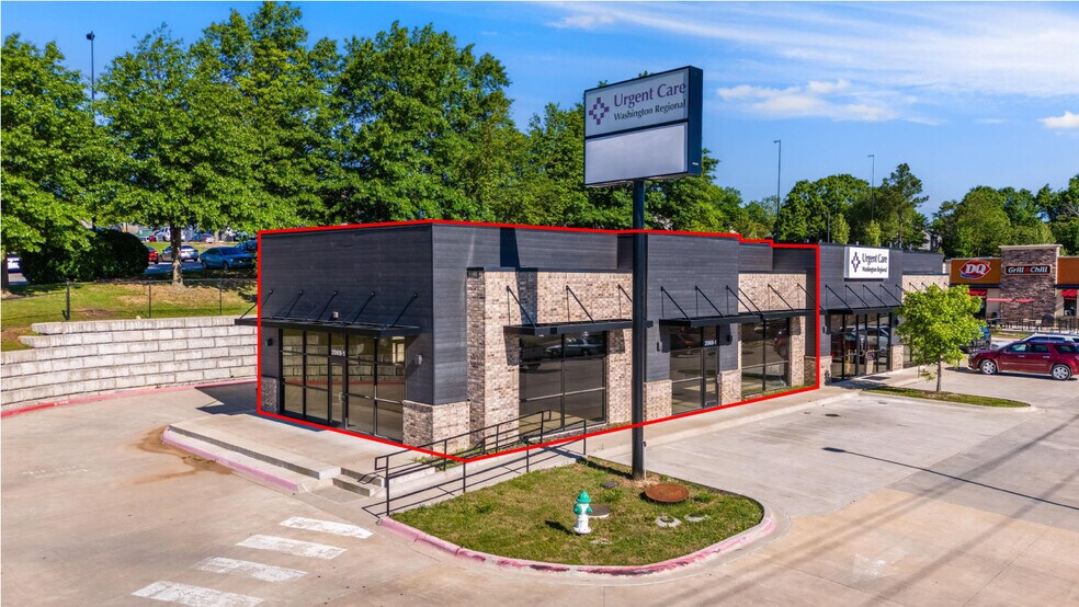 2069 N Crossover Rd, Fayetteville, AR à louer - Photo de l’immeuble – Image 3 sur 9