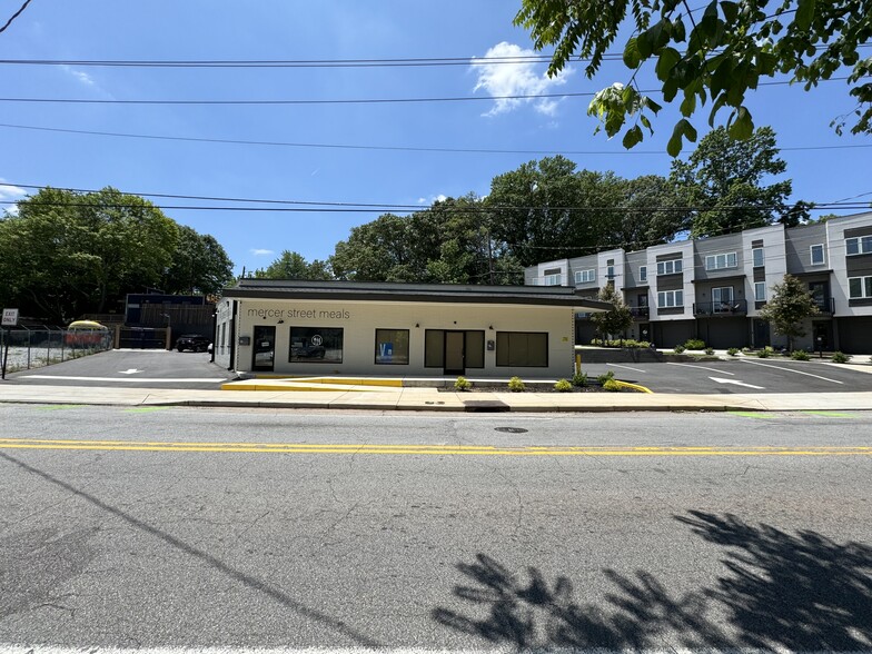 845 Flat Shoals Rd, Atlanta, GA à vendre - Photo de l’immeuble – Image 3 sur 16