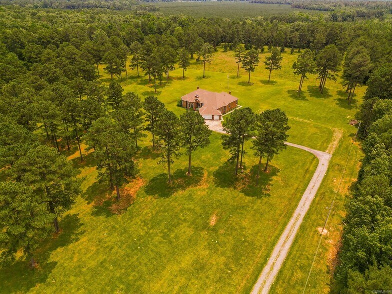 1843 US-278, Monticello, AR à vendre - Photo de l’immeuble – Image 1 sur 28