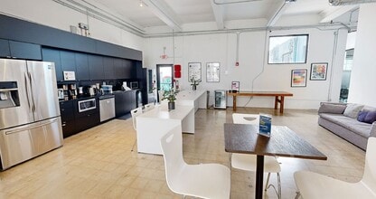 2600-2602 NW 5th Ave, Miami, FL à louer Photo de l’immeuble– Image 2 sur 4