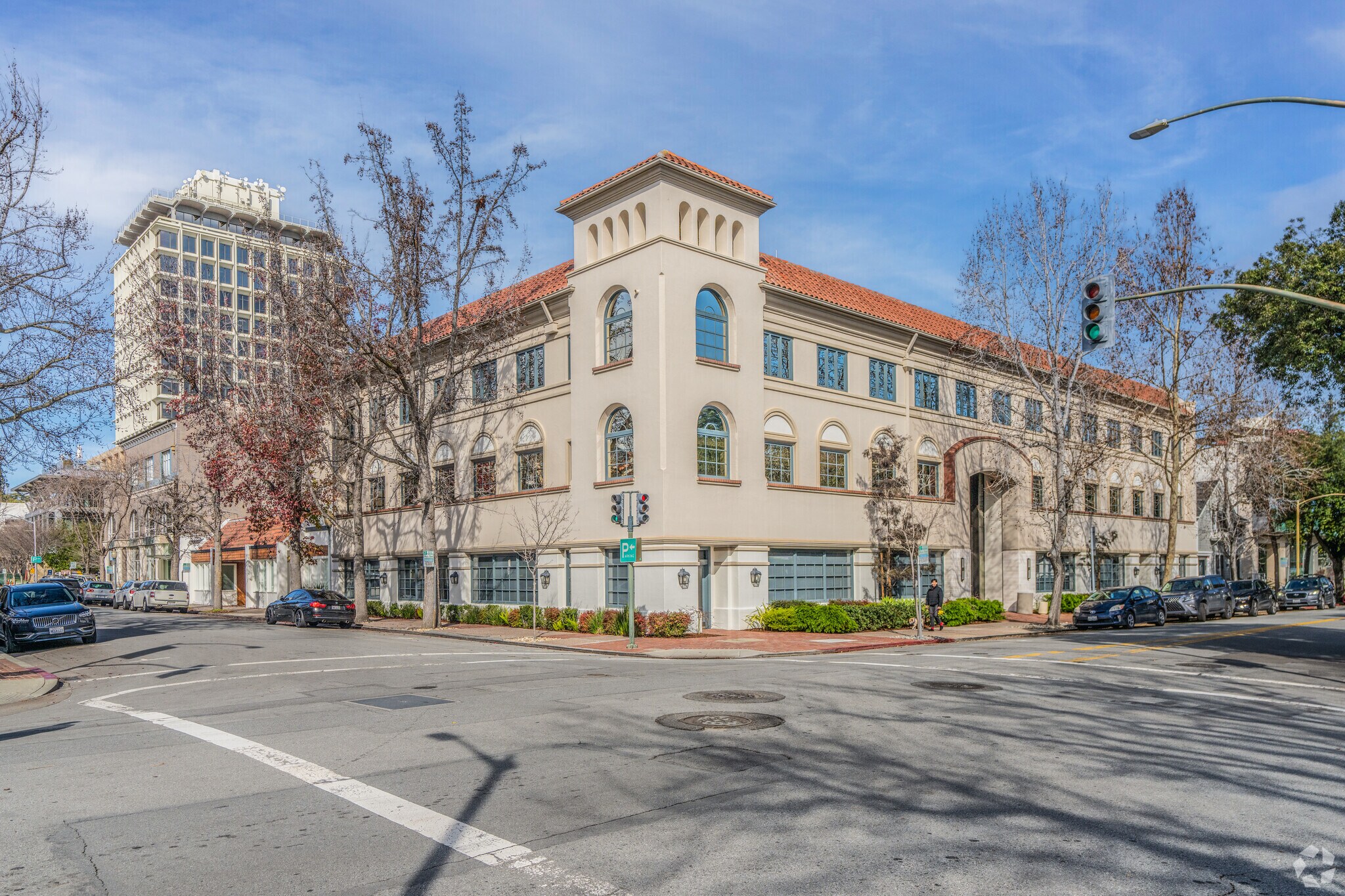 505 Hamilton Ave, Palo Alto, CA à louer Photo principale– Image 1 sur 12