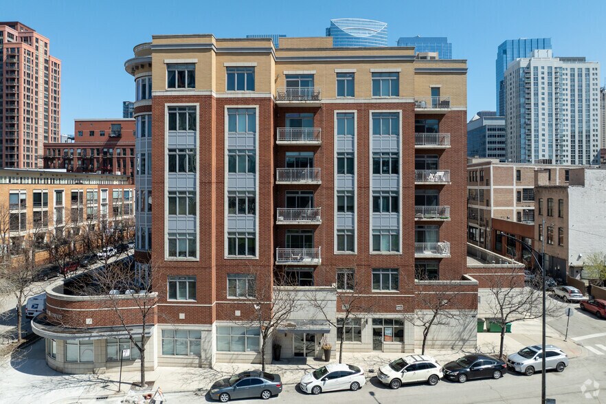 657 W Fulton St, Chicago, IL à louer - Photo de l’immeuble – Image 3 sur 9