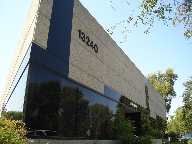 13240 Evening Creek Dr S, San Diego, CA à louer - Photo principale – Image 1 sur 4