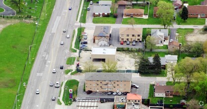 7901 S 87th St, Justice, IL à louer Photo de l’immeuble– Image 1 sur 3