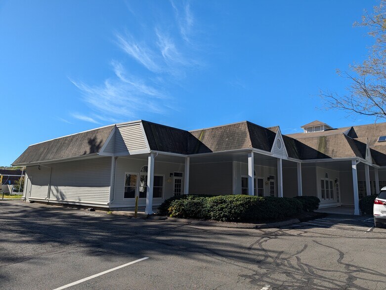 188 Main St, Monroe, CT à vendre - Photo de l’immeuble – Image 3 sur 4