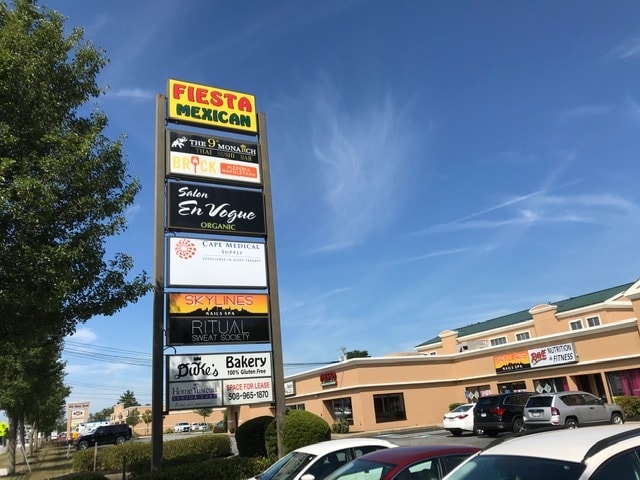 634 State Rd, Dartmouth, MA à louer - Photo de l’immeuble – Image 3 sur 7