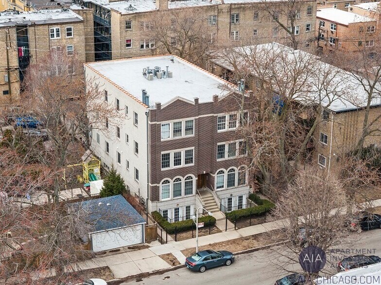 7410 N Winchester Ave, Chicago, IL à vendre - Photo de l’immeuble – Image 1 sur 1