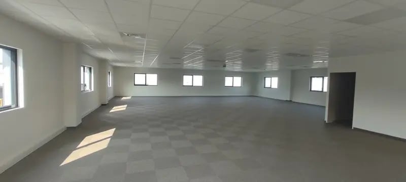 Bureau dans Bourgoin-Jallieu à louer - Photo intérieure – Image 2 sur 12