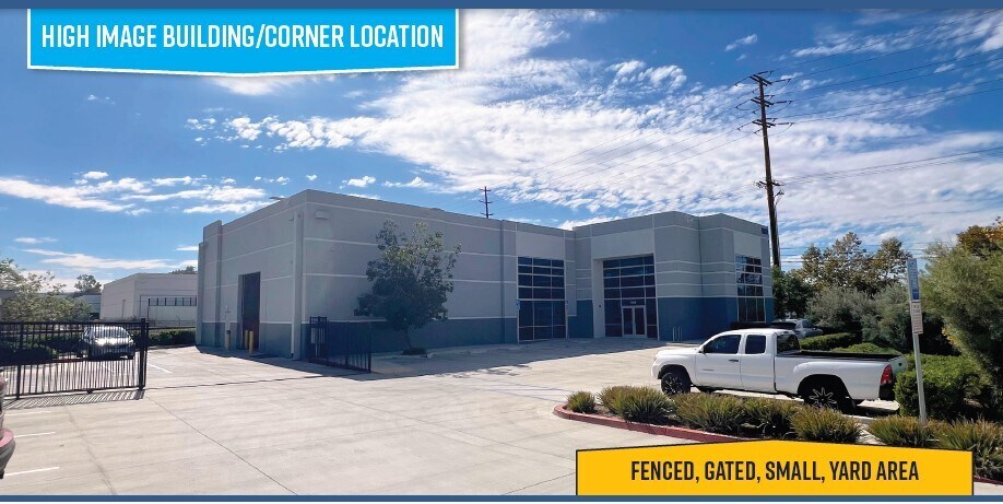 1080 Marlborough Ave, Riverside, CA à louer - Photo de l’immeuble – Image 1 sur 3