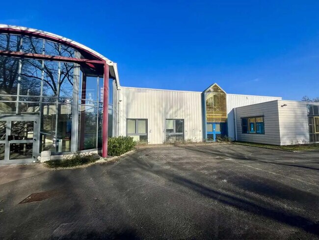 Plus de détails pour Local d’activités à vendre