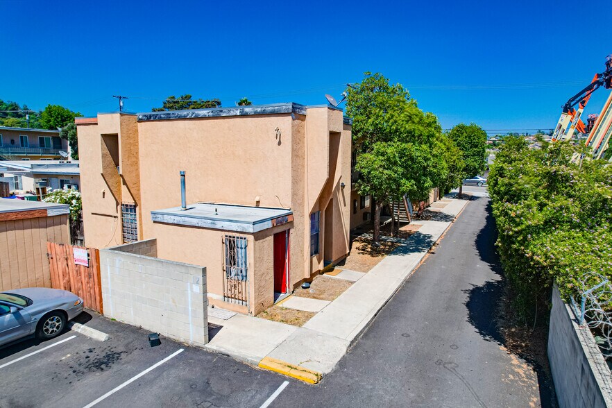 3404 Helix St, Spring Valley, CA à vendre - Photo de l’immeuble – Image 2 sur 7