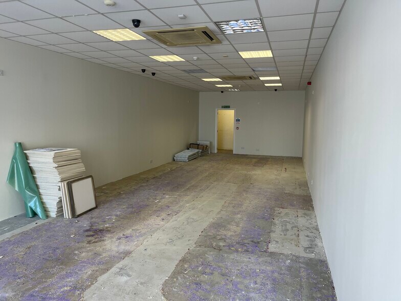 93 High St, Dunfermline à louer - Photo de l’immeuble – Image 2 sur 3