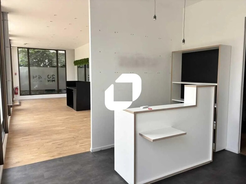 Bureau dans Lyon à louer - Photo de l’immeuble – Image 3 sur 9