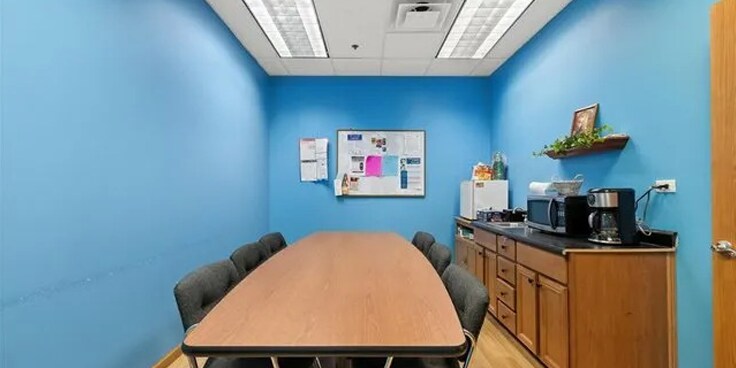 800 E Woodfield Rd, Schaumburg, IL à vendre - Photo intérieure – Image 2 sur 7