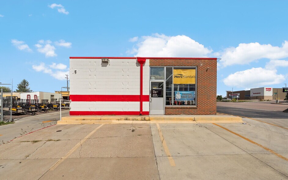 400 N Circle Dr, Colorado Springs, CO à vendre - Photo de l’immeuble – Image 2 sur 39