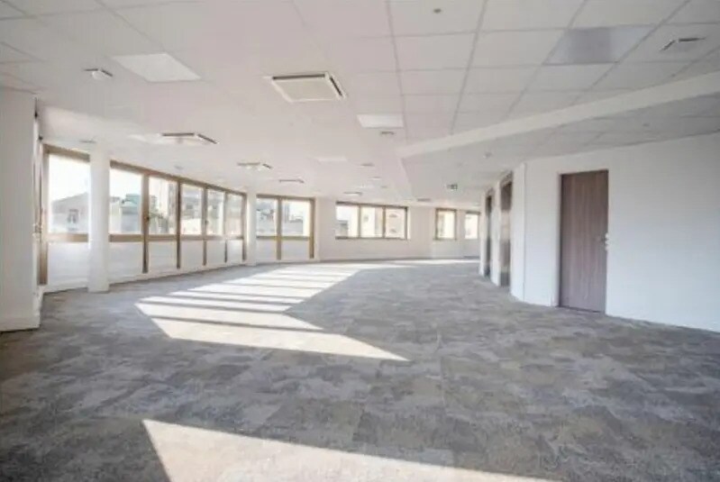 Bureau dans Levallois-Perret à louer - Photo intérieure – Image 3 sur 7