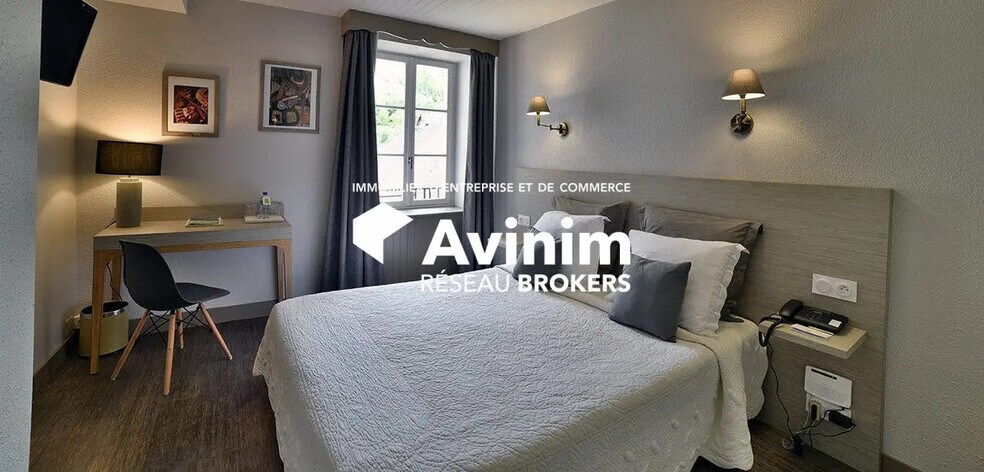 Local d'activités dans Ornans à vendre - Photo de l’immeuble – Image 3 sur 10