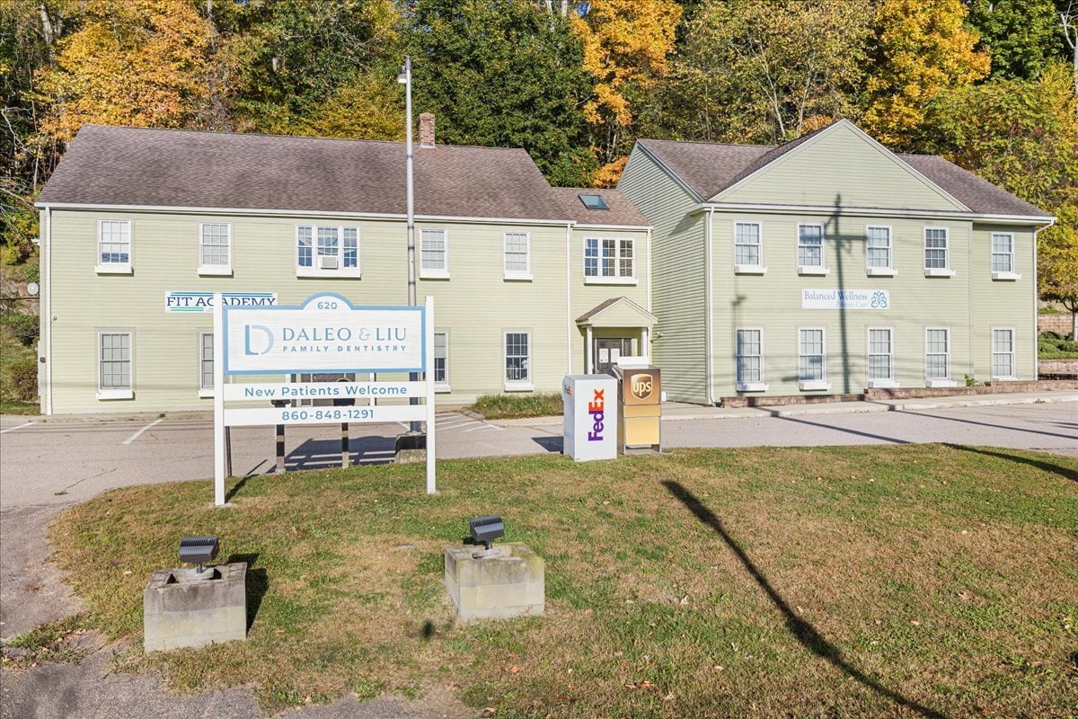 620 Norwich New London Tpke, Uncasville, CT à louer Photo intérieure– Image 1 sur 16