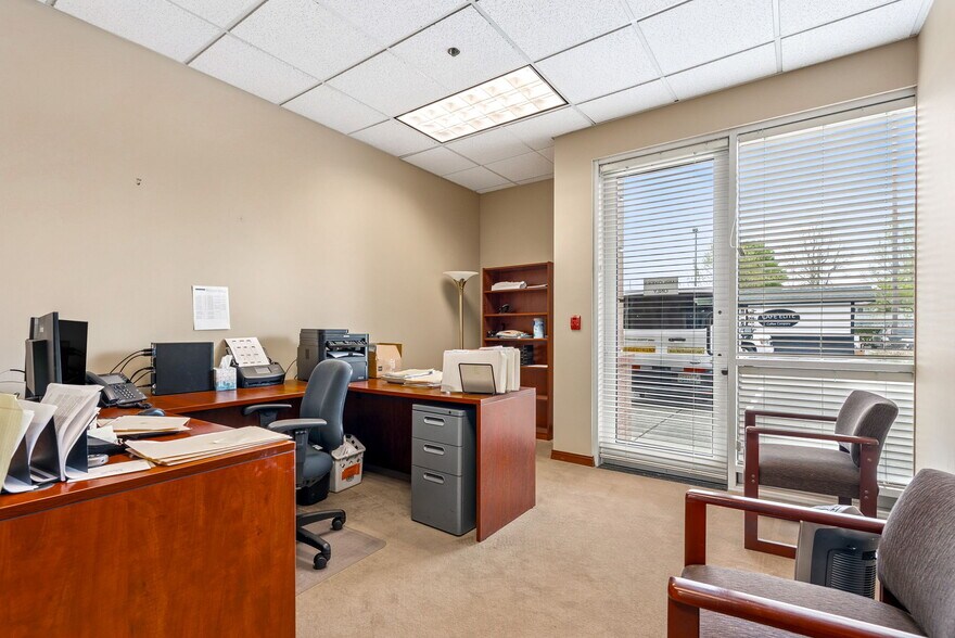 3906 S 74th St, Tacoma, WA à vendre - Photo de l’immeuble – Image 3 sur 8