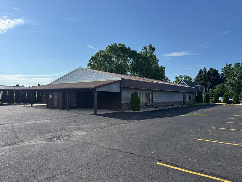 65856 Lincolnway E, Goshen, IN à louer - Photo de l’immeuble – Image 2 sur 12