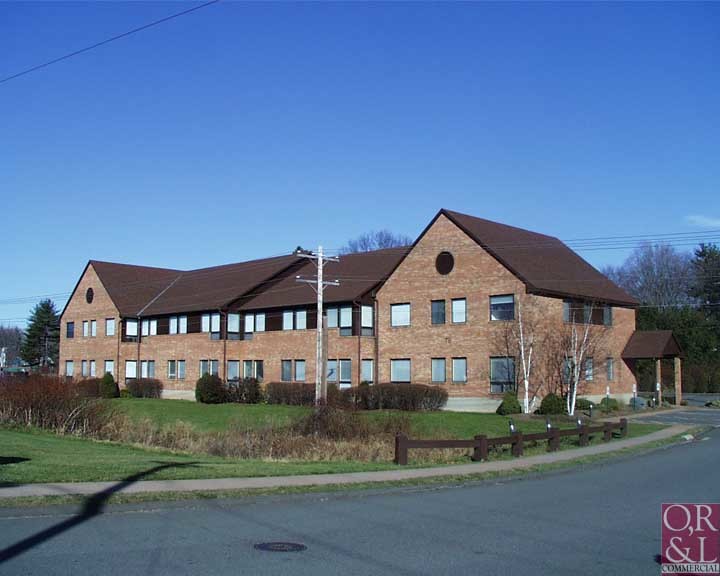 78 Beaver Rd, Wethersfield, CT à louer - Photo de l’immeuble – Image 1 sur 4