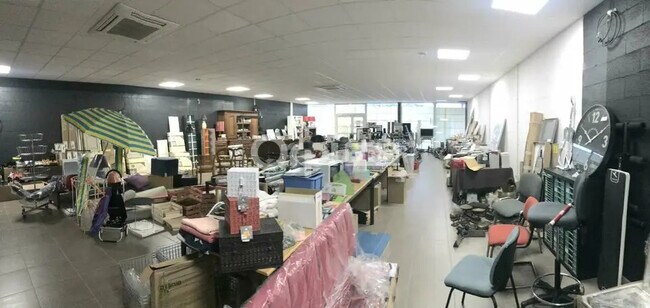 Plus de détails pour Local commercial à vendre