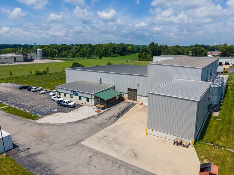 3310 Hancel Cir, Mooresville, IN à vendre - Photo de l’immeuble – Image 2 sur 18