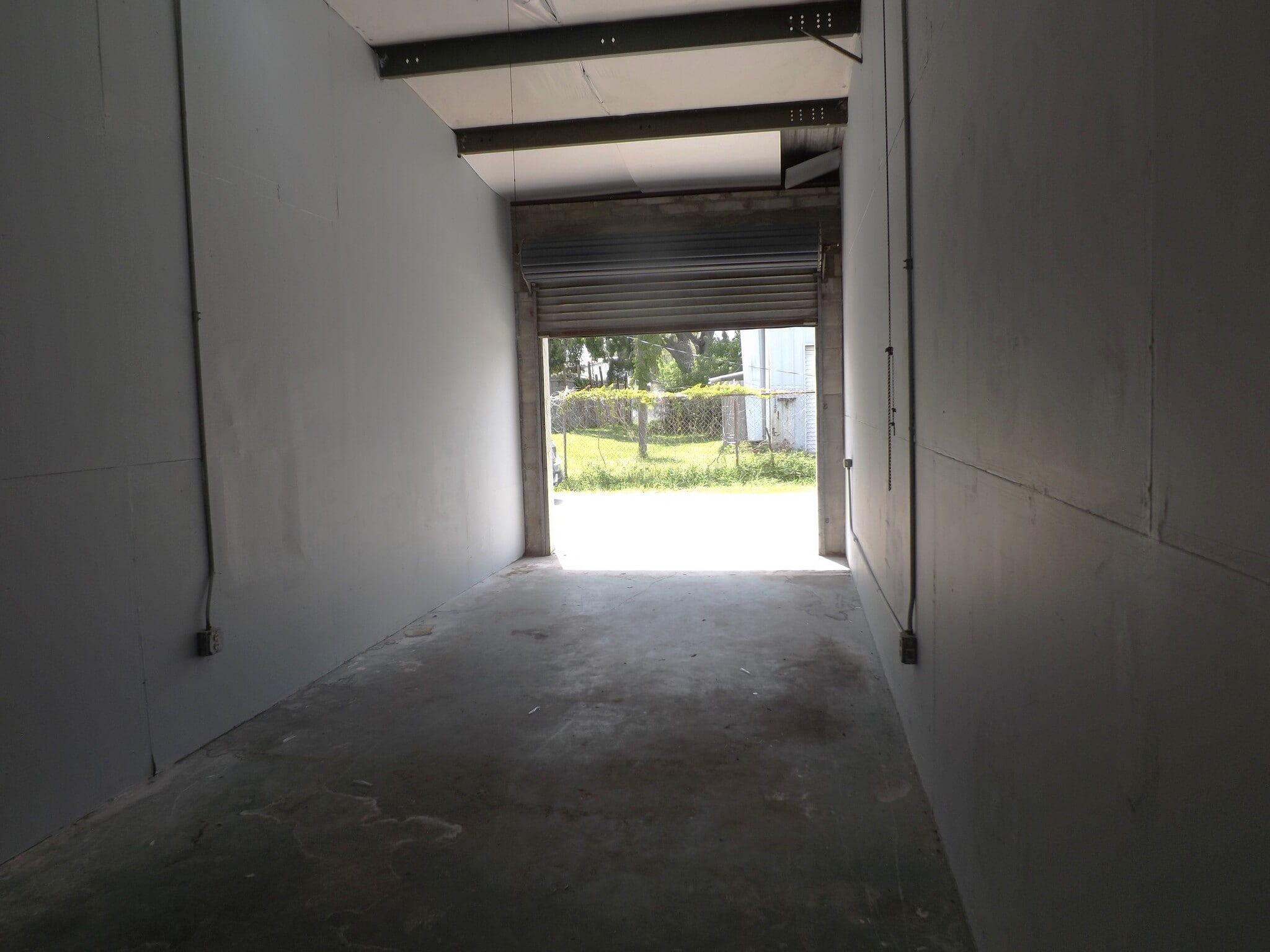 4477-4481 122nd Ave N, Clearwater, FL à louer Photo intérieure– Image 1 sur 5