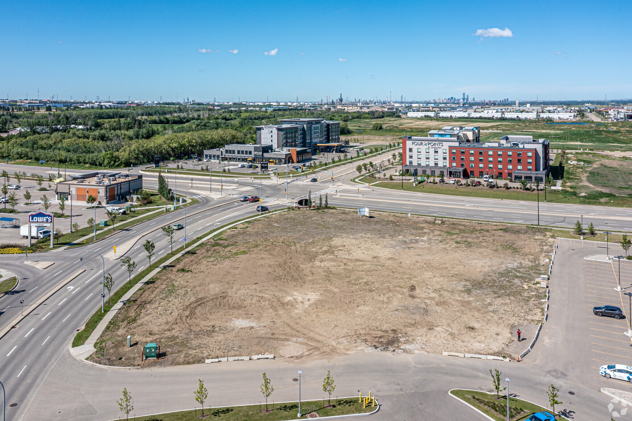 5000 Emerald Dr, Sherwood Park, AB à louer Photo de l’immeuble– Image 1 sur 3