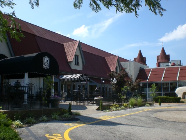 930 Kehrs Mill Rd, Ballwin, MO à louer Photo principale– Image 1 sur 10