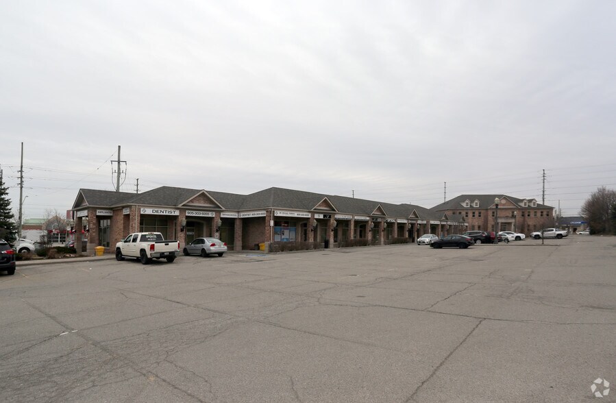 2200 Rutherford Rd, Concord, ON à louer - Photo principale – Image 1 sur 3