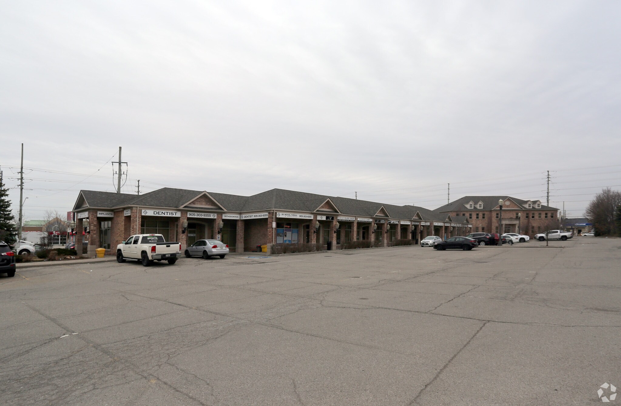 2200 Rutherford Rd, Concord, ON à louer Photo principale– Image 1 sur 4