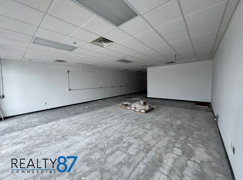 588 Boyson Rd NE, Cedar Rapids, IA à louer - Photo de l’immeuble – Image 2 sur 5