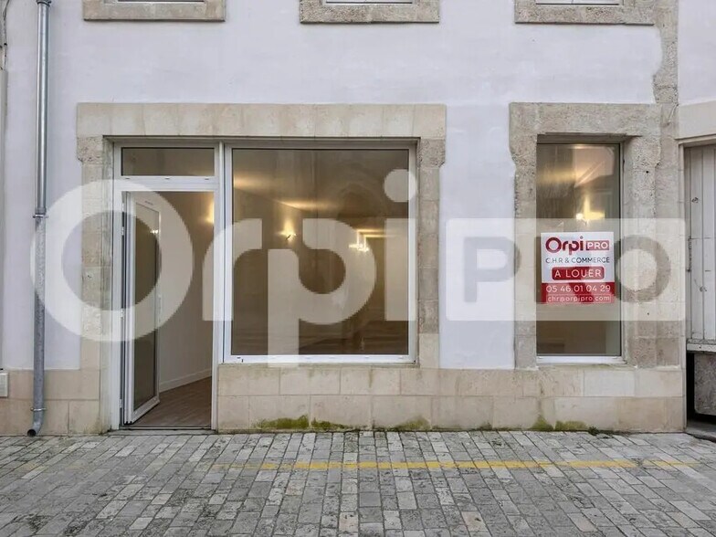 8 Rue Pasteur, La Couarde-sur-Mer à louer - Photo de l’immeuble – Image 1 sur 8
