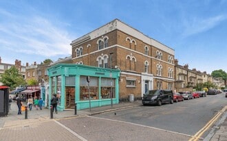13 Blackheath Vlg, Londres LND - Immobilier d'entreprise