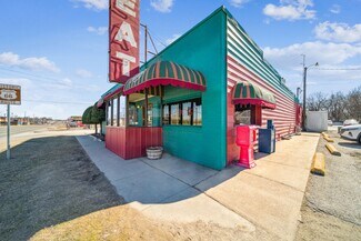 Plus de détails pour 319 E Illinois Ave, Vinita, OK - Local commercial à vendre