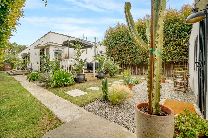 705 Flower Ave, Venice, CA à vendre - Photo de l’immeuble – Image 2 sur 19
