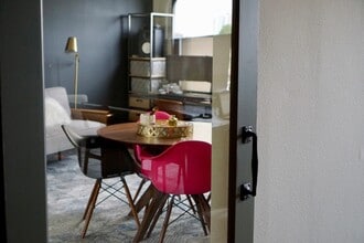 689 Central Ave, Saint Petersburg, FL à louer Photo intérieure– Image 1 sur 4