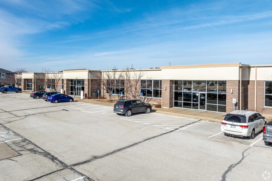 1100 Cimmie Ave NE, Cedar Rapids, IA à vendre - Photo de l’immeuble – Image 2 sur 5