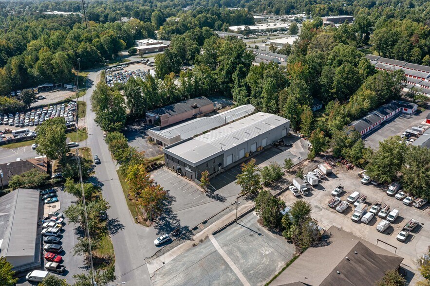 1201 Industrial Dr, Matthews, NC à vendre - Photo de l’immeuble – Image 3 sur 7