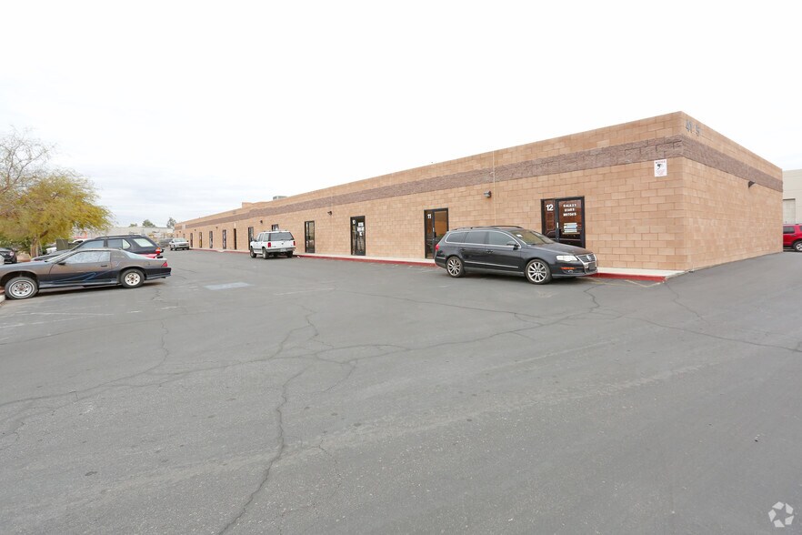 4125 Arctic Spring Ave, Las Vegas, NV à louer - Photo de l’immeuble – Image 1 sur 7
