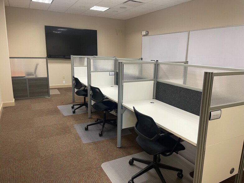 17425 Bridge Hill Ct, Tampa, FL à louer - Photo intérieure – Image 2 sur 24