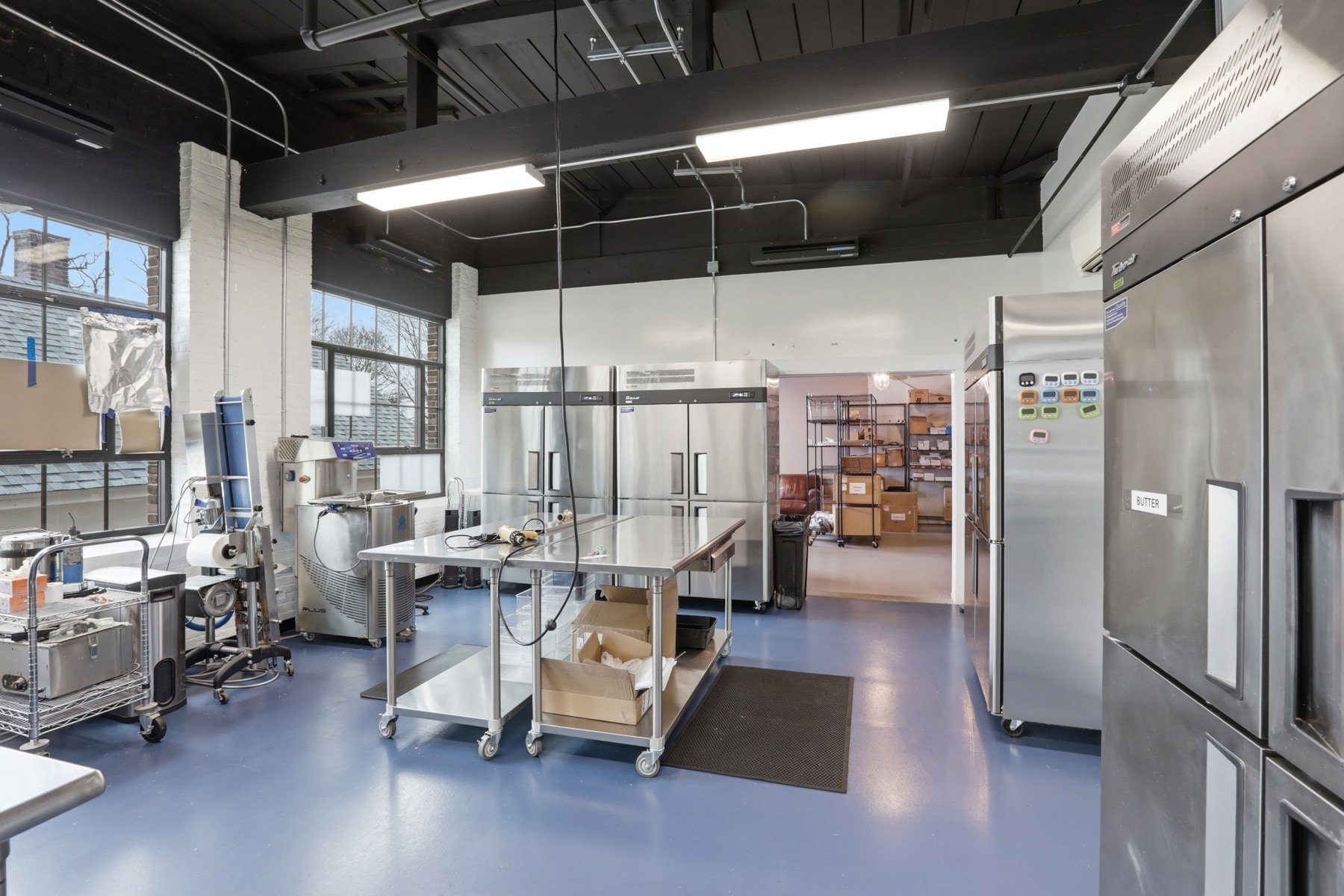 6 Chestnut St, Amesbury, MA à louer Photo intérieure– Image 1 sur 16