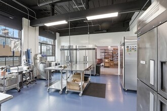 6 Chestnut St, Amesbury, MA à louer Photo intérieure– Image 1 sur 16