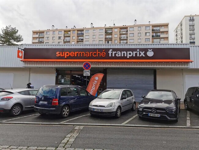 Plus de détails pour Local commercial à vendre