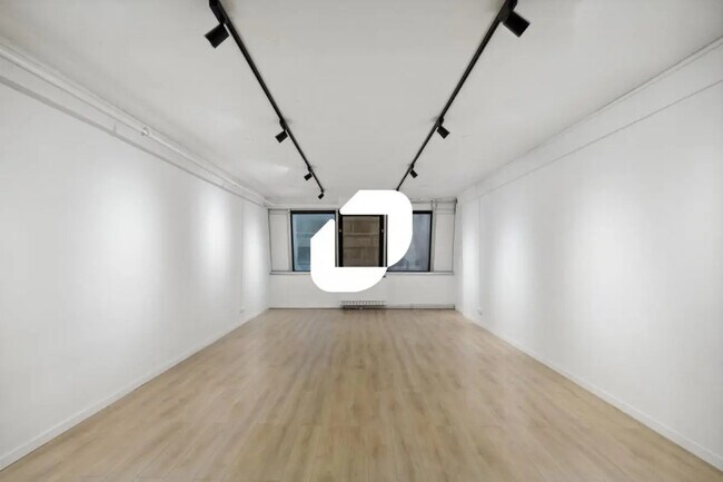 Plus de détails pour Bureau à vendre